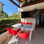 Zora Cres