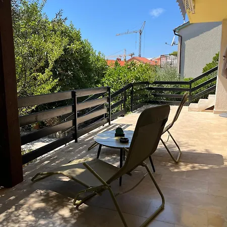 Zora Cres